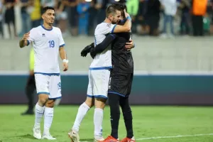 Κύπρος - Ελλάδα: Τρίποντο... με Τζιωνή στο ντεμπούτο του Τιμούρ! (φώτος) 