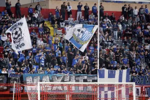 SOLD OUT η Ανόρθωση!