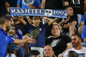 Ο κόσμος της Ανόρθωσης στο ''Αμμόχωστος'' (φώτος)