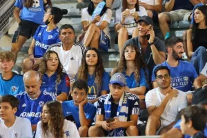Ο κόσμος της Ανόρθωσης στο ''Αμμόχωστος'' (φώτος)