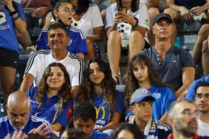 Ο κόσμος της Ανόρθωσης στο ''Αμμόχωστος'' (φώτος)