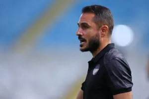 Ολυμπιακός - ΑΕΛ: Είχαν ά"Χ"αστα στο τέλος και έμειναν... στον βαθμό! (Φώτος)