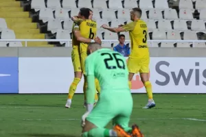 Απόλλων -Ντνίπρο: "Στράβωσε" στην αρχή, το πάλεψε (χωρίς αποτέλεσμα) στην συνέχεια (Φώτος)