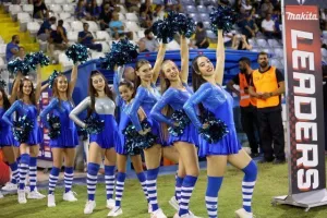 Ανόρθωση - Ακρίτας: ΓΚΕΛΑ η "Κυρία", άντεξε... με ΔΕΚΑ ο ψυχωμένος Ακρίτας! (Φώτος) 
