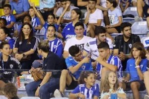 Ανόρθωση - Ακρίτας: ΓΚΕΛΑ η "Κυρία", άντεξε... με ΔΕΚΑ ο ψυχωμένος Ακρίτας! (Φώτος) 