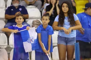 Ανόρθωση - Ακρίτας: ΓΚΕΛΑ η "Κυρία", άντεξε... με ΔΕΚΑ ο ψυχωμένος Ακρίτας! (Φώτος) 
