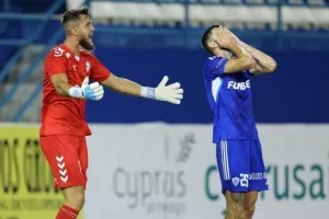 Ανόρθωση - Ακρίτας: ΓΚΕΛΑ η "Κυρία", άντεξε... με ΔΕΚΑ ο ψυχωμένος Ακρίτας! (Φώτος) 