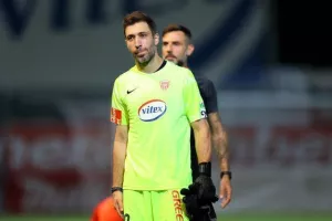 Νέα Σαλαμίνα - Απόλλων: Ο Μαυρίας έχασε το... άχαστο στο 90+2 και συμβιβασμός!