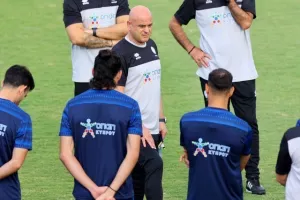 Συνεχίζει η Εθνική ενόψει Ελλάδας, μπήκαν Τζιωνής και Κακουλλής