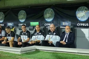 Κύπρος - Ελλάδα: Τρίποντο... με Τζιωνή στο ντεμπούτο του Τιμούρ! (φώτος) 