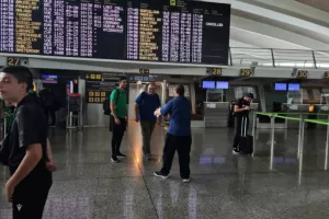 Ισπανοί συλλέκτες πήραν αυτόγραφα των παικτών της Ομόνοιας!