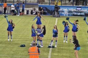 (ΒΙΝΤΕΟ/ΦΩΤΟΣ) Ο Φοίνιξ και οι cheerleaders!