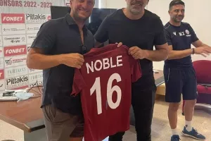 Προπόνηση με τον... legend Mark Noble! (Φώτος)