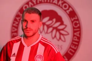 Στον Ολυμπιακό και επίσημα ο Μπιελ
