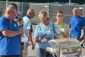 Fan-Day Πάφου: Τους ξεσήκωσε η Στικούδη! (Βίντεο/Φώτος)