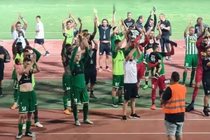 ΕΤΣΙ... ανταπέδωσαν την στήριξη! (Φώτος)