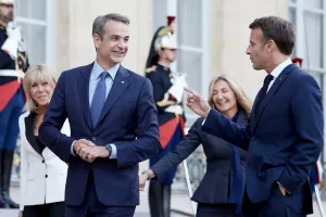 Μήνυμα σε Τουρκία: "Αυτούς που λένε ότι θα έρθουν βράδυ, τους περιμένουμε στο φως της ημέρας"