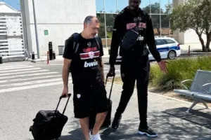 Η άφιξη του Ολυμπιακού στην Κύπρο (Φώτος)