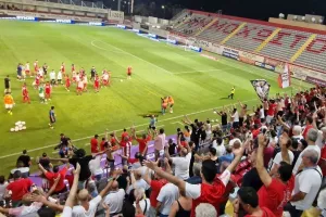 ΑΠΟΘΕΩΣΗ και... "Ντίρλι - Ντίρλι Σαλαμίς" (Βίντεο)