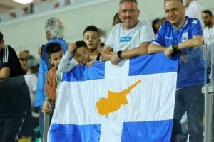 (ΦΩΤΟΡΕΠΟΡΤΑΖ) Ο κόσμος στο "ΑΕΚ Αρένα"