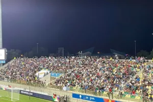 (ΦΩΤΟΡΕΠΟΡΤΑΖ) Ο κόσμος στο "ΑΕΚ Αρένα"