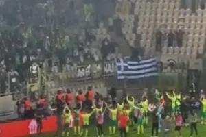 Η βραδιά έκλεισε με "ΑΕΚ, ΑΕΚ..." μαζί με τον κόσμο! (βίντεο kerkida)