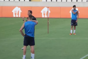ΦΩΤΟΣ/Το μάθημα από τον Καταλά και οι παρόντες στην προπόνηση