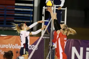 Ήττα για τα κορίτσια μας από την Ουγγαρία (φώτος)
