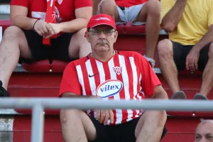 (Φωτορεπορτάζ) Ο κόσμος στο "Στάδιο Αμμόχωστος"