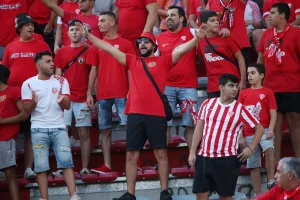 (Φωτορεπορτάζ) Ο κόσμος στο "Στάδιο Αμμόχωστος"