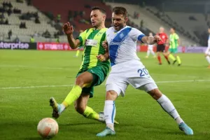 Ντιναμό - ΑΕΚ: Γκολάρα ο Γκιούρτσο και μεγάλο διπλό! (φώτος)