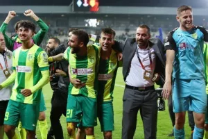 Ντιναμό - ΑΕΚ: Γκολάρα ο Γκιούρτσο και μεγάλο διπλό! (φώτος)