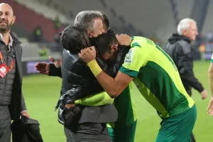 Ντιναμό - ΑΕΚ: Γκολάρα ο Γκιούρτσο και μεγάλο διπλό! (φώτος)
