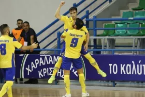 "Πράσινος"... ο πρώτος τίτλος της χρονιάς! (Φώτος)