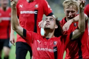 ΑΕΚ - Ρεν: Ψυχρολουσία στο 90+4΄…
