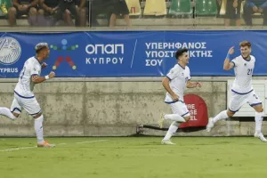 Κύπρος - Ελλάδα: Τρίποντο... με Τζιωνή στο ντεμπούτο του Τιμούρ! (φώτος) 