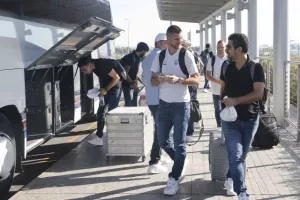 Check in... ο Απόλλωνας (φώτος)