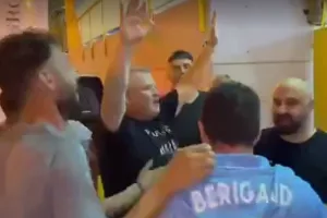 Παφίτες μαζί με Ντουμπόφ: "Φέρτε το πρωτάθλημα μεστό Παφιακό!" (βίντεο)