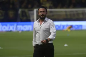 Παρουσία Καρυπίδη η προπόνηση του Άρη: «Στο μυαλό σας μόνο το ντέρμπι»