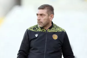 Παντελίδης για ΑΕΛ: "Οι παίκτες για τέσσερις ώρες περίμεναν στους καναπέδες..."