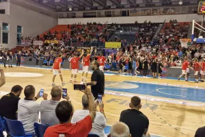 Νίκη στο φινάλε για Ολυμπιακό (φώτος)