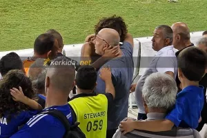 Ουάρντα/Μίλησε με τον κόσμο, αγκάλιασε οπαδό και ζήτησε συγνώμη