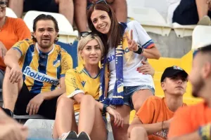 (Φωτορεπορτάζ) Ο κόσμος στο Ανόρθωση-ΑΠΟΕΛ