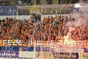 (Φωτορεπορτάζ) Ο κόσμος στο Ανόρθωση-ΑΠΟΕΛ