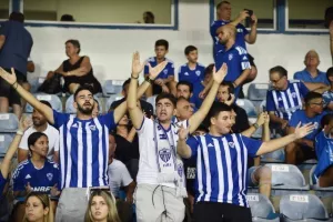 (Φωτορεπορτάζ) Ο κόσμος στο Ανόρθωση-ΑΠΟΕΛ