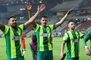 Η βραδιά έκλεισε με "ΑΕΚ, ΑΕΚ..." μαζί με τον κόσμο! (βίντεο kerkida)