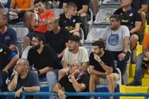 (Φωτορεπορτάζ) Ο κόσμος στο Ανόρθωση-ΑΠΟΕΛ