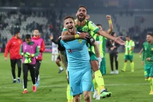 Η βραδιά έκλεισε με "ΑΕΚ, ΑΕΚ..." μαζί με τον κόσμο! (βίντεο kerkida)