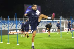 ΜΟΝΟ με μάσκα!