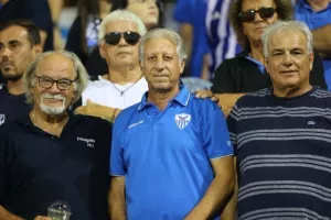 (Φωτορεπορτάζ) Ο κόσμος στο Ανόρθωση-ΑΠΟΕΛ